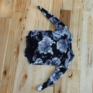 Old Navy tee shirt, Floral Design